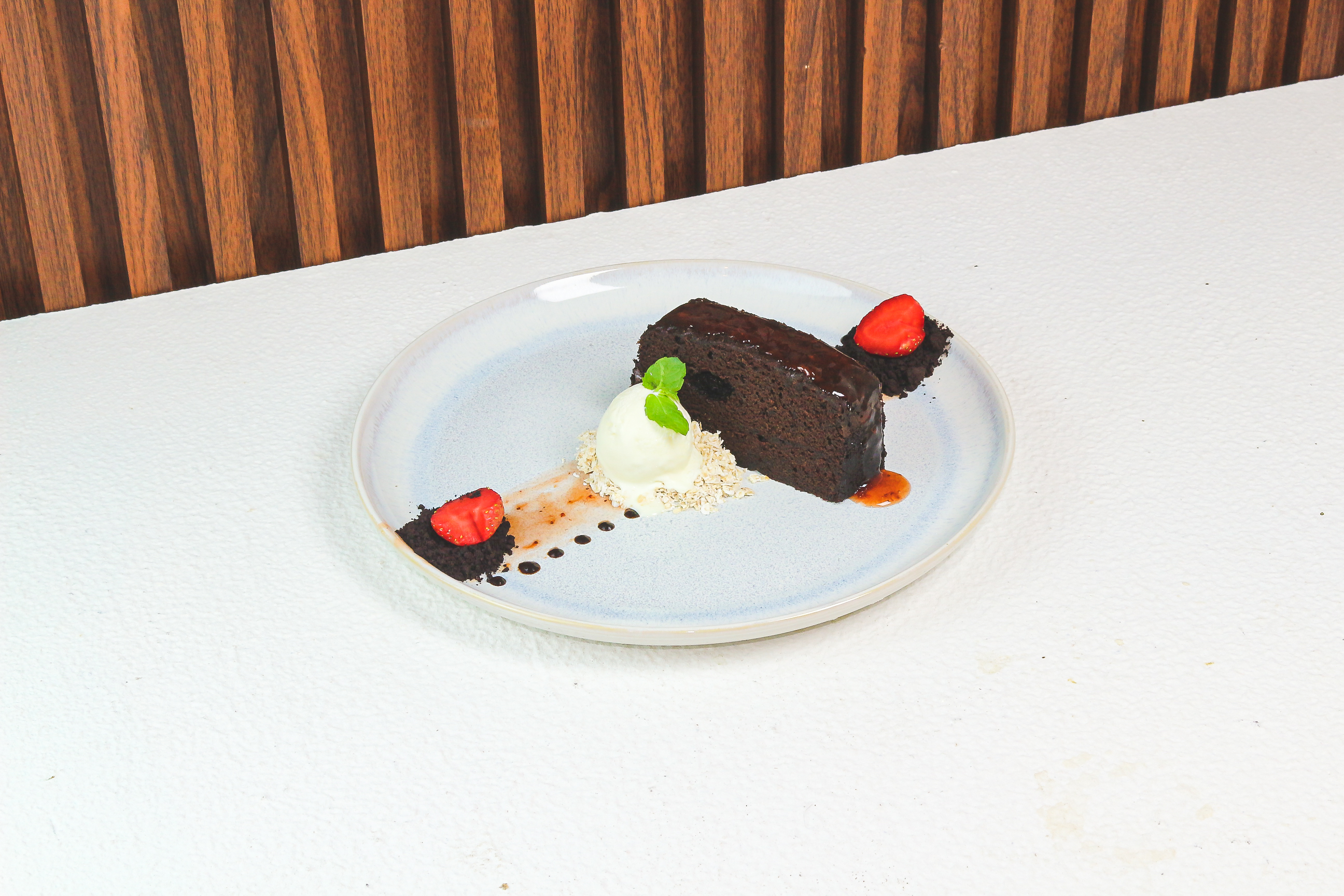 Brownies Cake w/ Ice Cream Vanilla